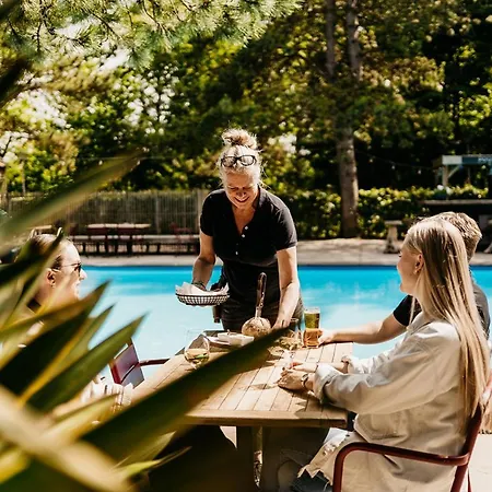 Badhotel Ξενοδοχείο Rockanje