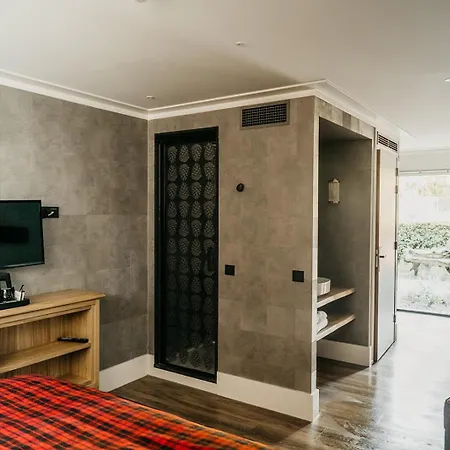 Ξενοδοχείο Badhotel 3*