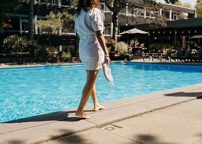 Отель Badhotel Рокканье